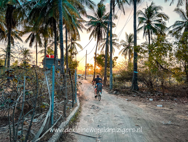 Gili Trawangan met kinderen fietsen