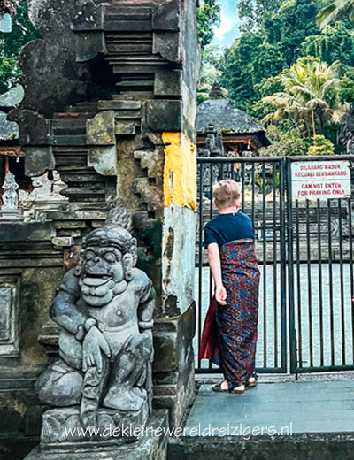 Tirta Empul met kind