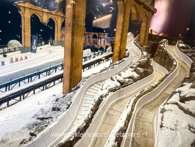 Mall of Oman sneeuw